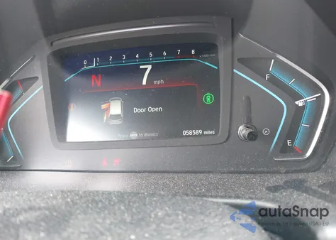 2021 Honda Odyssey Touring z USA, uszkodzony, nr VIN 5FNRL6H82MB028272